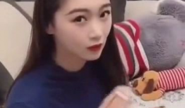 给媳妇揪脖子视频,记录甜蜜生活点滴